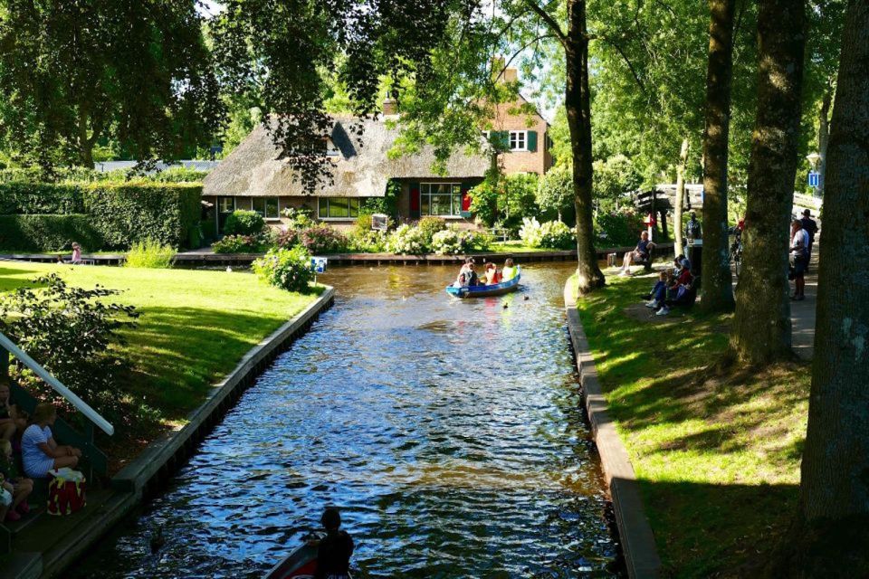 From Amsterdam: Private Tour to Giethoorn With Canal Cruise - Booking Options