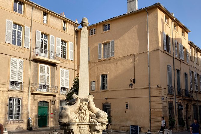 Historical Visit/Treasure Hunt of Aix En Provence - Local Legends and Stories