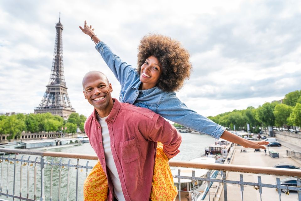 Inspiring Paris Walking Tour for Couples - Inclusions and Tour Features