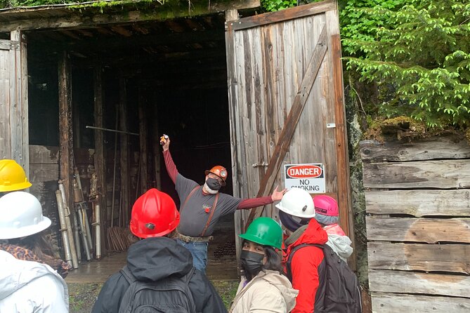 Juneau Underground Gold Mine and Panning Experience - Expectations and Accessibility