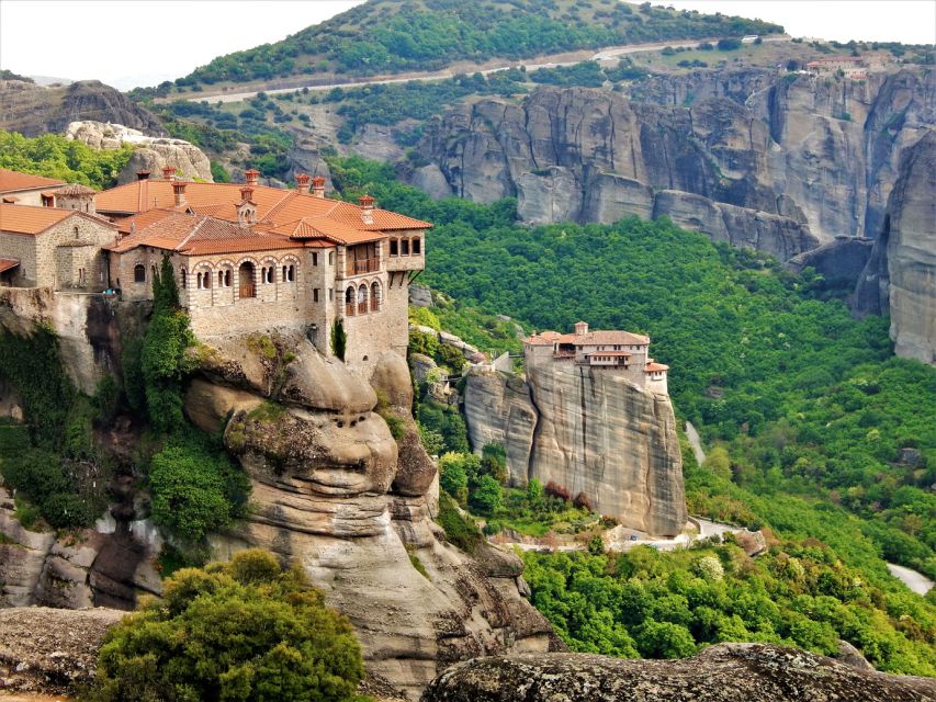 Kalabaka: Meteora Private Day Tour With a Local Guide - Customer Reviews