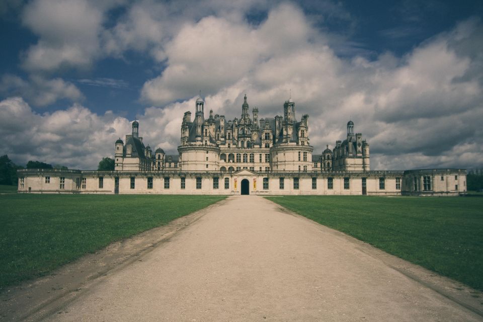 Loire Valley Castles: VIP Private Tour From Paris 3 Castles - Common questions