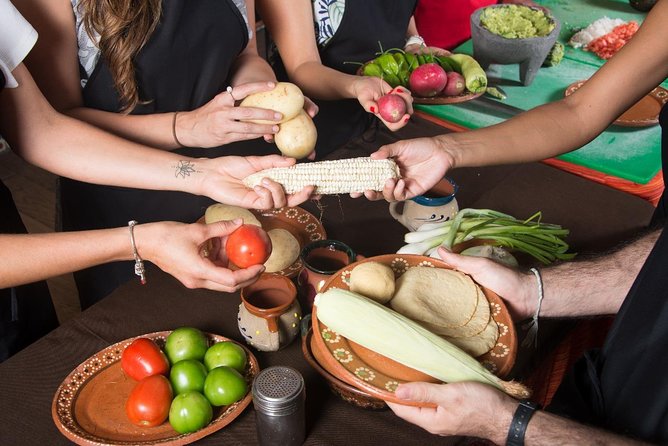 Mexican Cooking Class With Fresh Local Market Ingredients Selection and Transpor - Guest Reviews