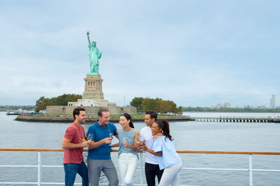 New York City: Brunch, Lunch, or Dinner Buffet River Cruise - Scenic Views