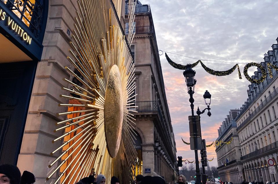 Paris Christmas Lights Walking Tour With Local Guide - Itinerary