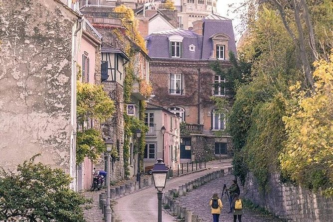 Paris Montmartre Private Walking Tour With Sacre Coeur - Traveler Insights