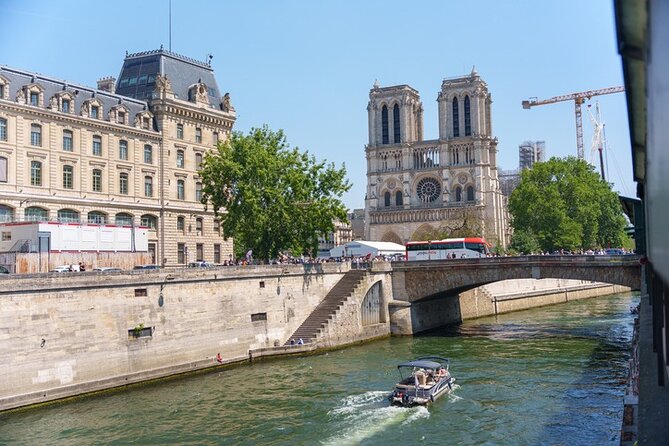 Paris Picturesque Tour With Seine River Cruise - Common questions