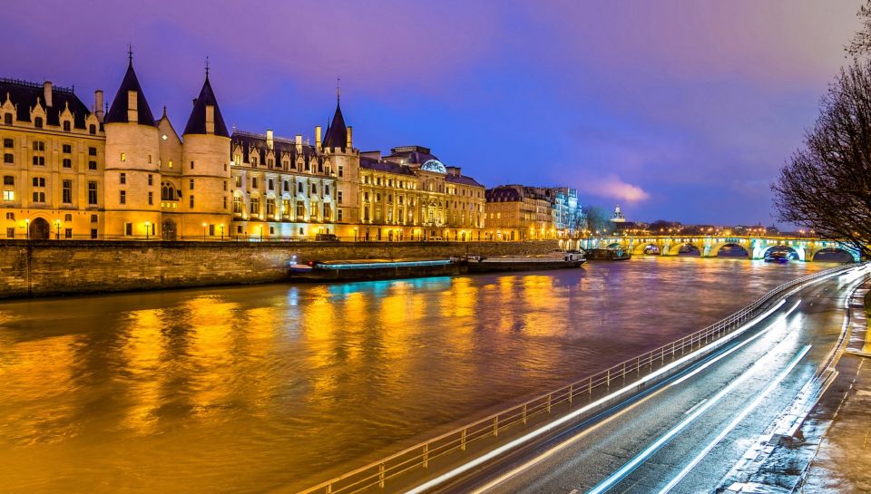 Paris: Valentine Day Dinner Cruise on the Seine River - Highlights and Description