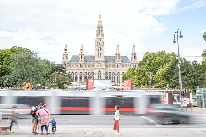 Photo Tour to the Most Beautiful Buildings in the City of Vienna - Historical Landmarks