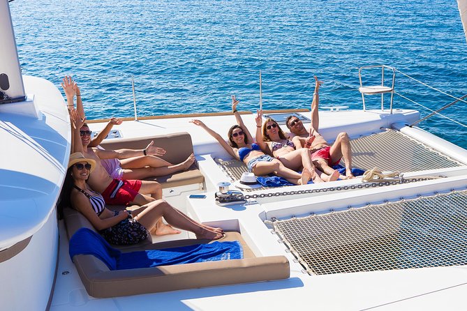 Private Sailing Catamaran in Santorini With BBQ Meal and Drinks - Reviews