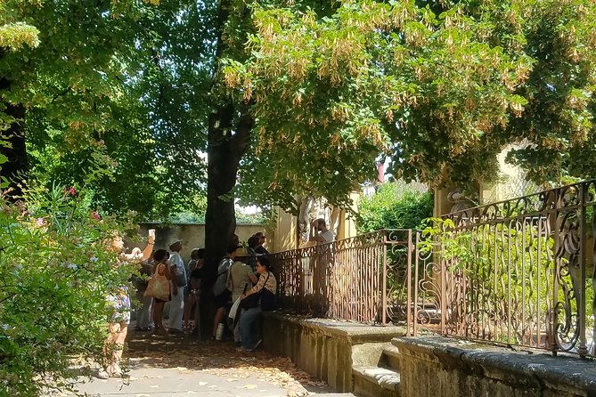 Public Visit Aix-En-Provence Fountains and Gardens - Expert Guides on the Tour