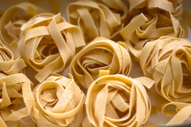 Rome: Fettuccine Pasta Class With Chef in the Heart of Trastevere - Class Experience Highlights