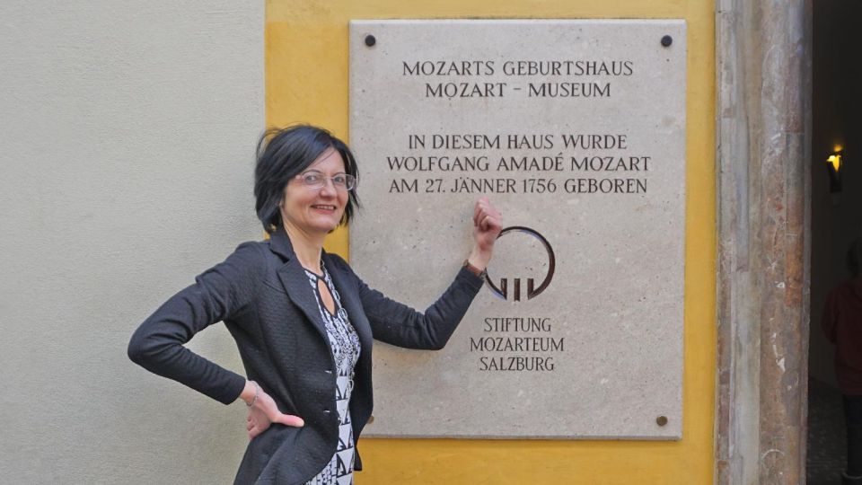 Salzburg: Mozart Tour & City Tour With Tasting - Tour Highlights