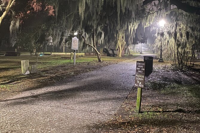 Savannah Ghost Tour for Adults ALL Alcoholic Drinks Included - Reviews and Ratings