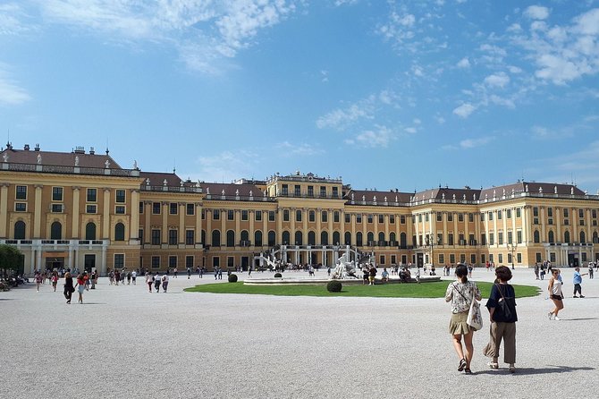 Small-Group Schönbrunn Palace Half-Day Tour With a Historian Guide - Small-Group Experience