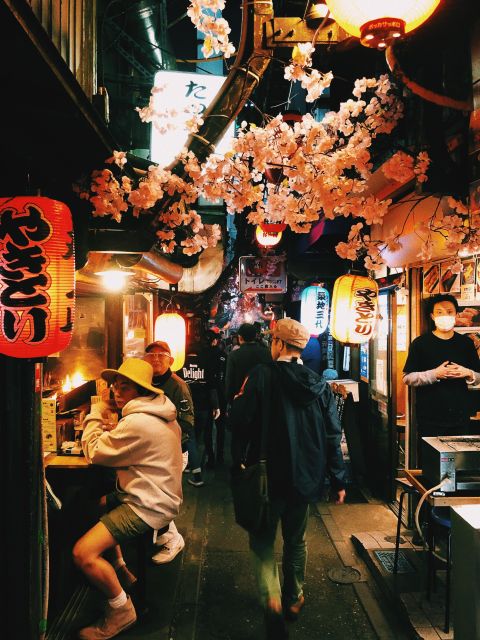Tokyo: The Best Izakaya Tour in Shinjuku - Tour Features
