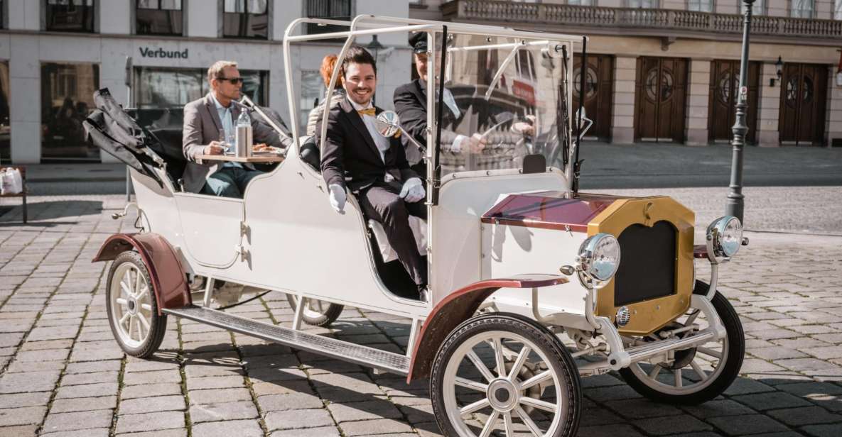 Vienna: Culinary Sightseeing Tour in an Electric Vintage Car - Tour Experience