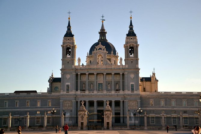 Walking Tour Madrid Old Town: Secret Spots and Hidden Gems - Local Culture