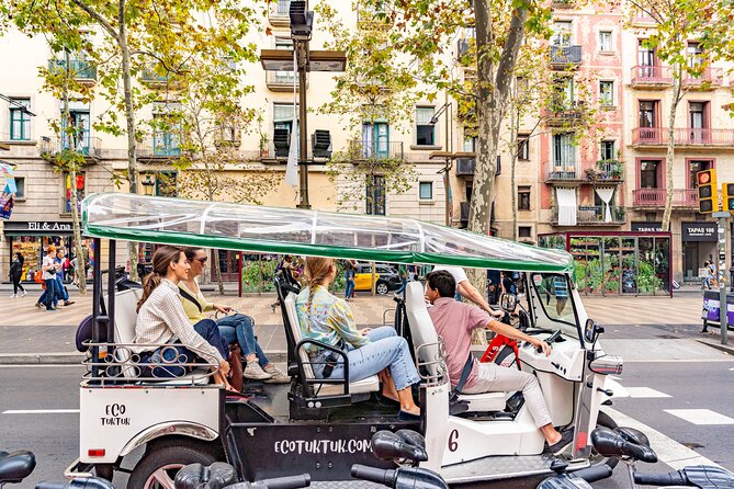 Welcome Tour to Paris by Private Eco Tuk Tuk - Customizable Itinerary Options