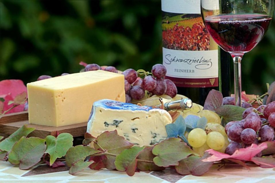 Wines and Cheeses Tasting Experience at Home - Tips for Hosting a Tasting Event