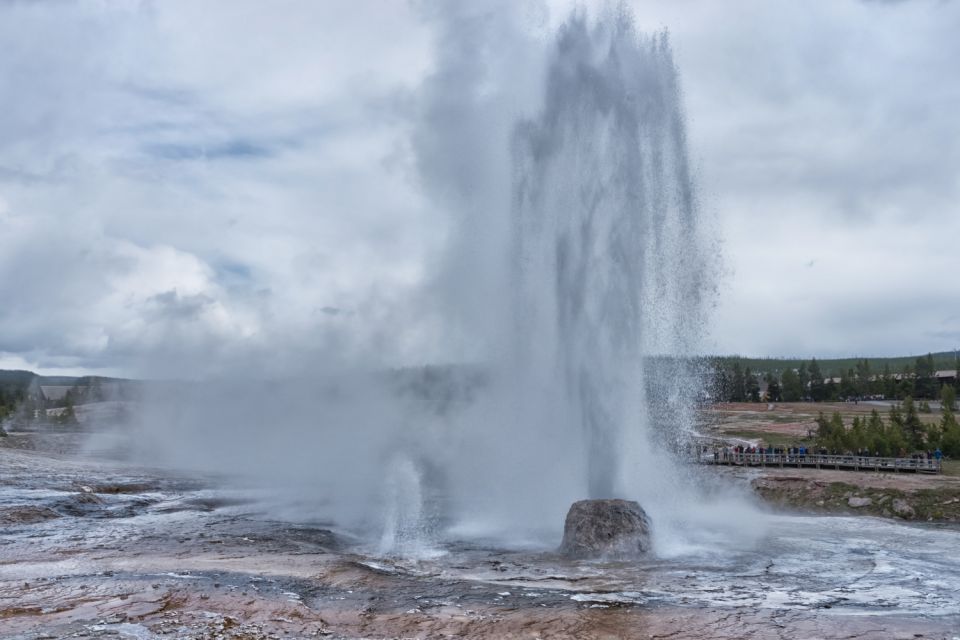 Yellowstone National Park: Old Faithful Self-Guided Tour - Itinerary Overview