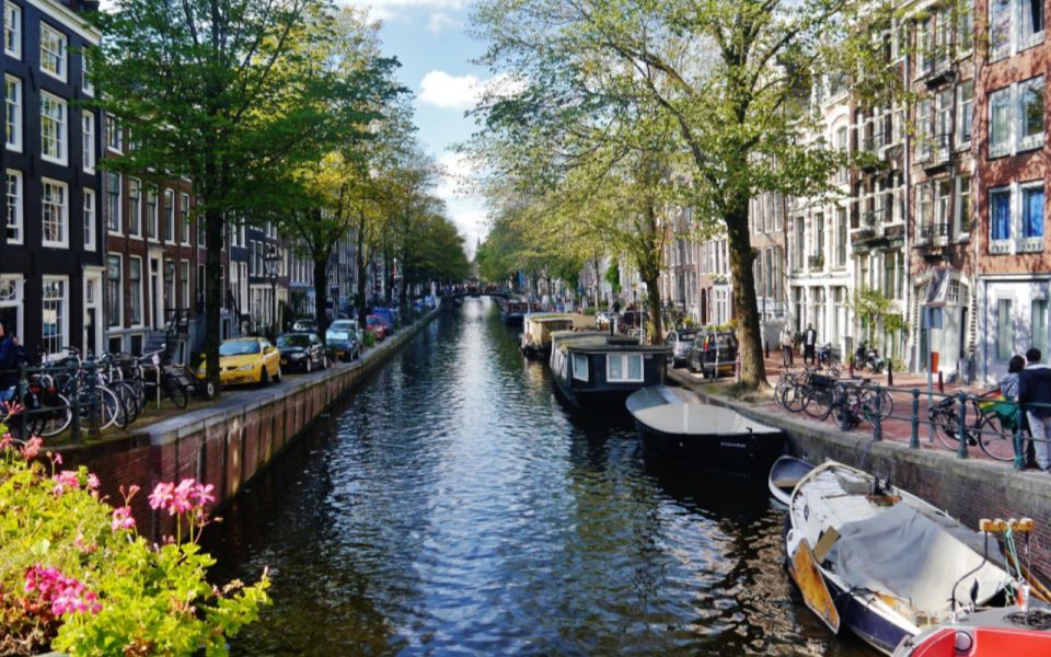 Amsterdam: 9 Streets & Jordaan Districts Digital Audio Guide - Digital Audio Guide Features