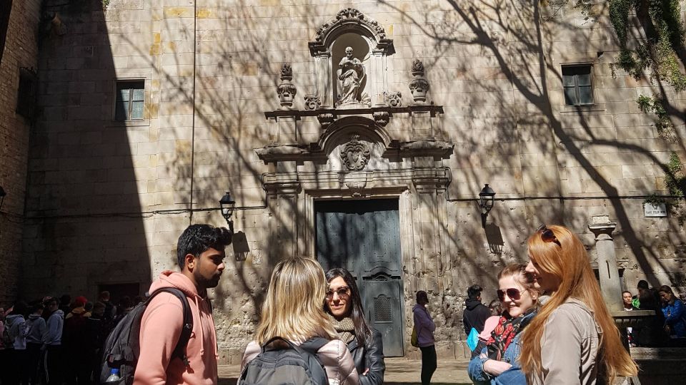Barcelona Highlights Small Group Half-Day Tour With Pickup - Detailed Tour Description