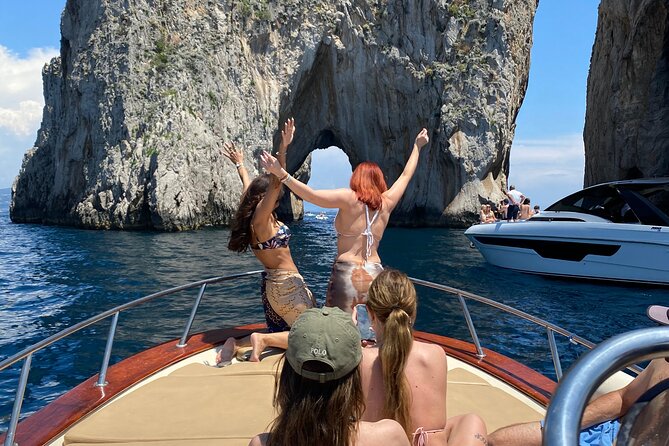 Boat Tour of the Caves on the Island of Capri - Highlights and Recommendations
