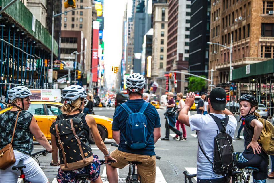 Brooklyn: Sightseeing Bike Tour With Local Guide - Included Amenities