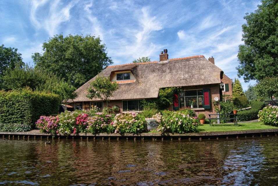 From Amsterdam: Private Sightseeing Tour to Giethoorn - What to Expect