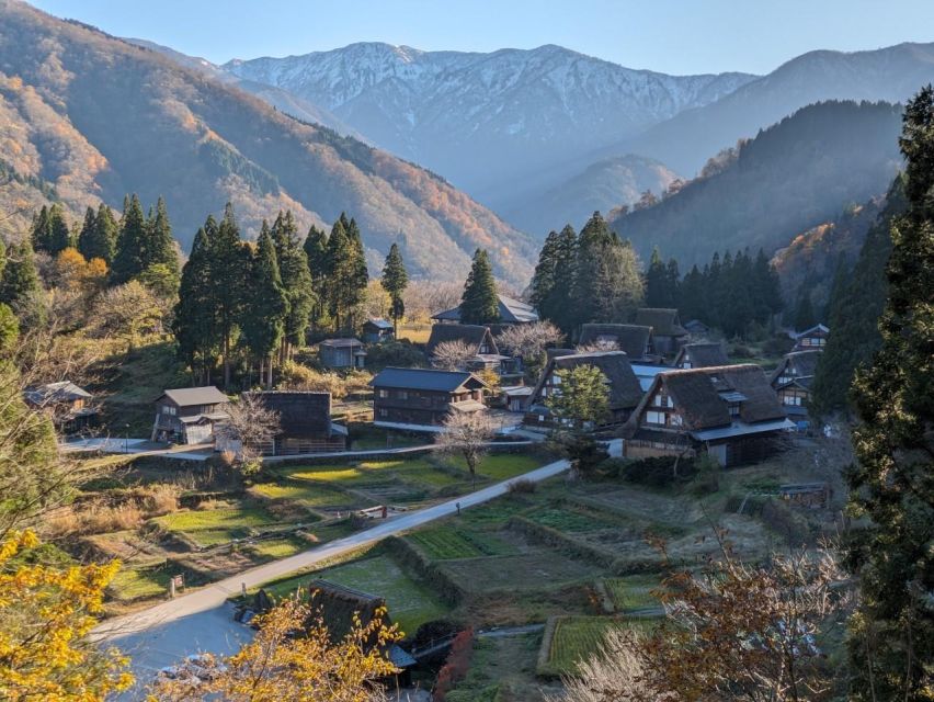 From Kanazawa: Shirakawa-Go, Gokayama and Wood Carving Art - Japanese Paper Making