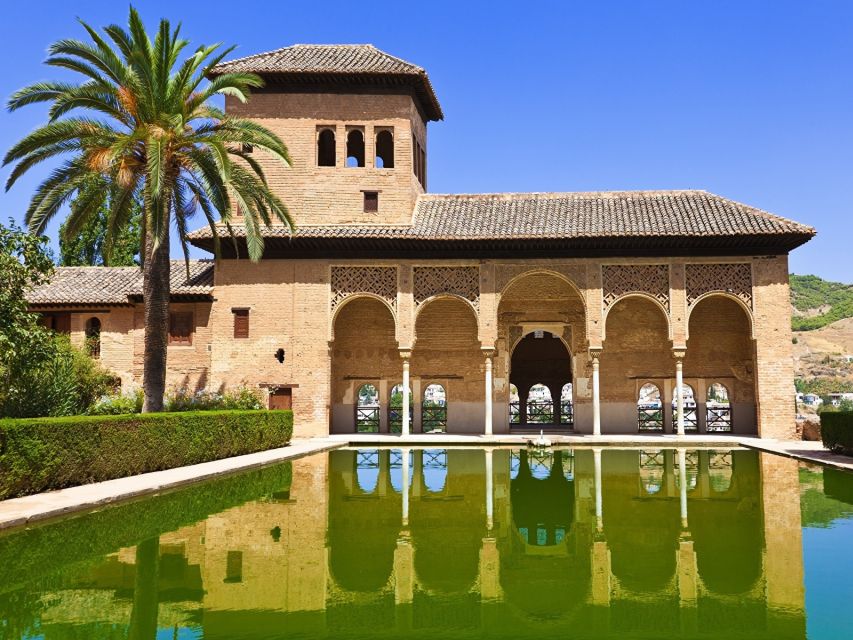 From Seville: Private Excursion to the Alhambra - Languages Available