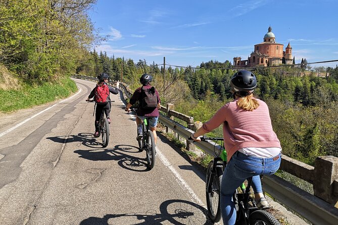 Guided E-Bike Tour in Bologna With Aperitif - Tour Highlights