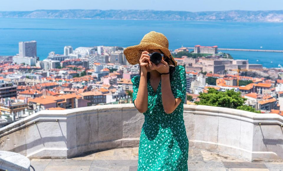 Marseille: Capture the Most Photogenic Spots With a Local - Enjoy Intimate Group Experiences