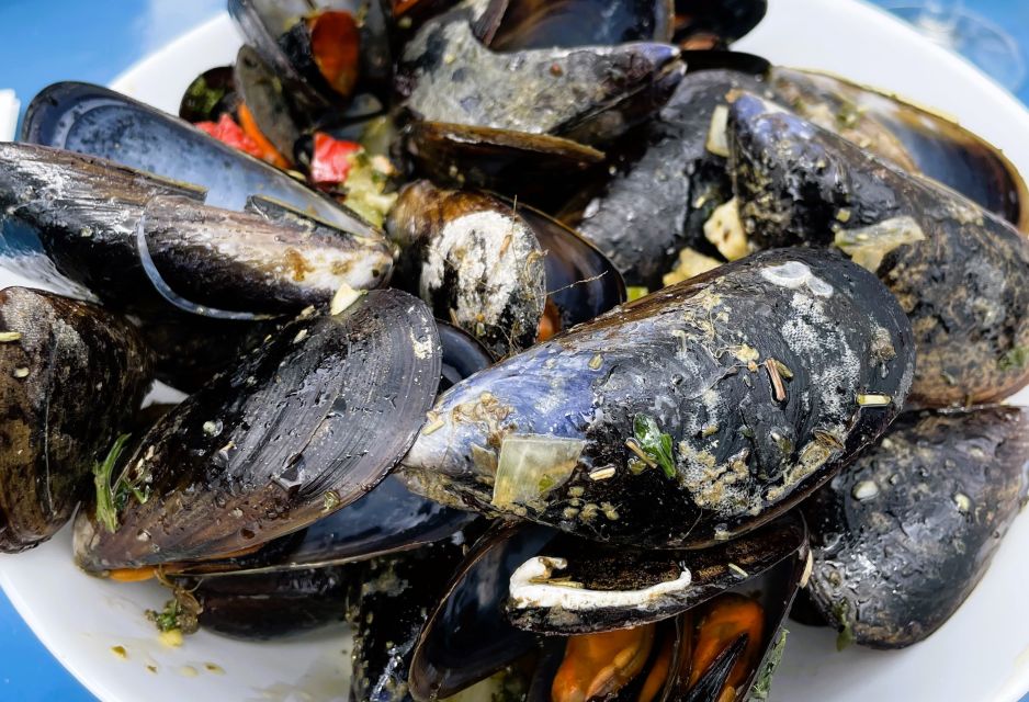 Montpellier: Boat Trip Day, Oysters and Wine - Booking Information