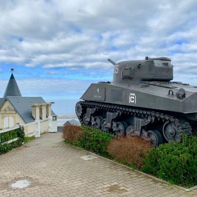 Normandy Battlefields D Day Private Trip From Paris VIP - Reservation and Payment Process