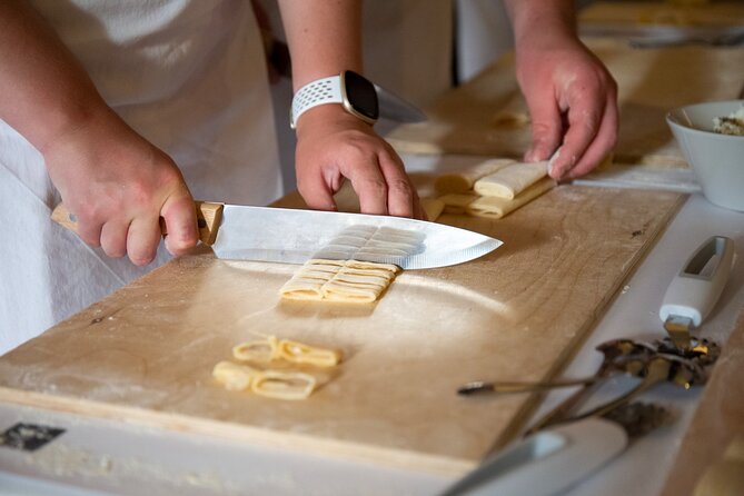 Rome: Fettuccine Pasta Class With Chef in the Heart of Trastevere - Common questions