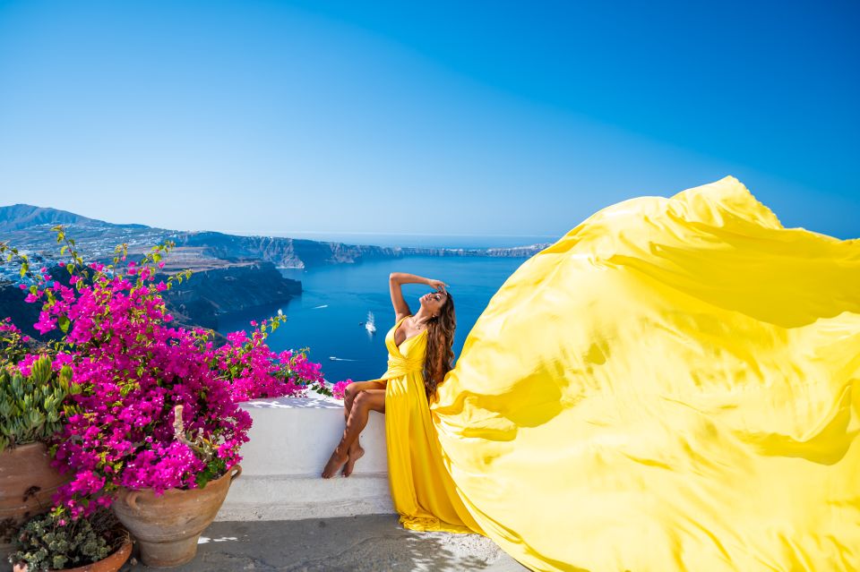 Santorini: Proffessional Flying Dress Photoshoot - Duration: 1 Hour