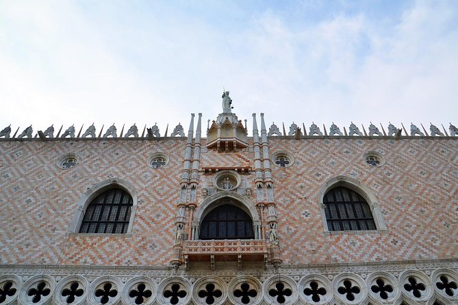 Skip the Line: Best of Venice Private Tour Including San Marco Doges Palace and Gondola Ride - Common questions