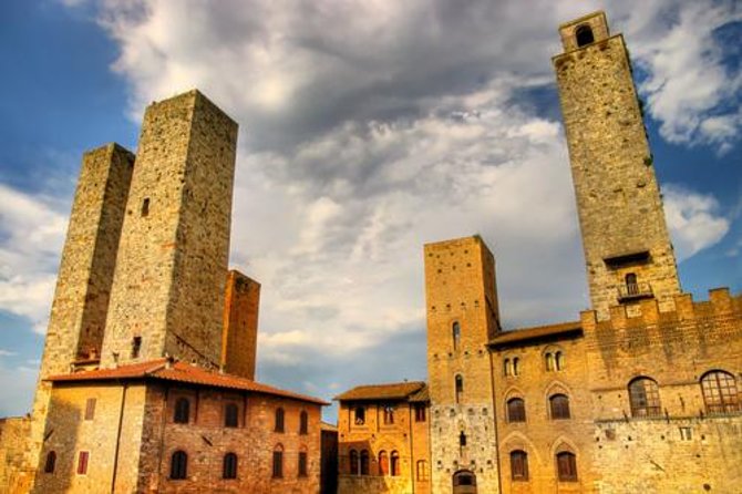 Small-Group San Gimignano and Volterra Day Trip From Siena - Tour Guides