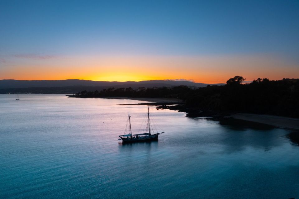 Sunset in Schooner Sailing Vigo Ria - Final Words