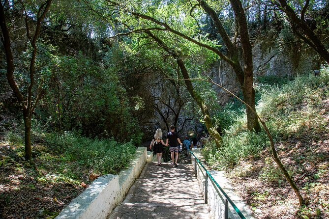 The Caves ....Drogarati Cave and Melissani Lake - Tour Guide and Organizational Excellence