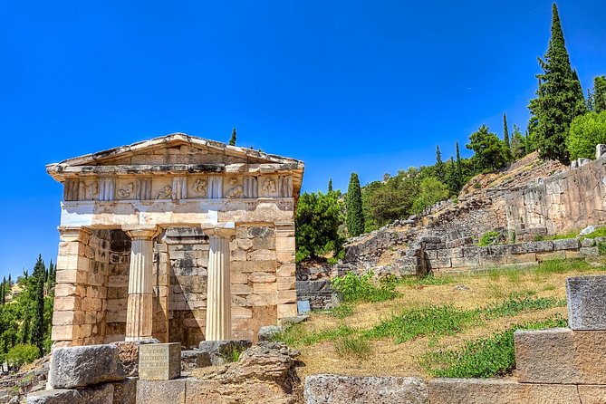 2-Day Delphi and Meteora Tour From Athens - Guide and Logistics