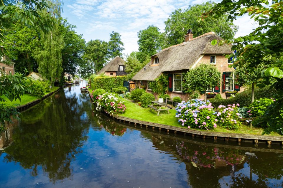 From Amsterdam: Day Trip to Giethoorn With Local Boat Tour - Departure and Arrival Information