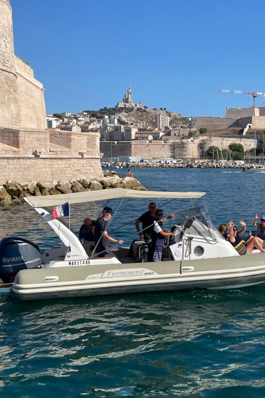 Marseille: Boat Tour With Stop on the Frioul Islands - Languages: French, English