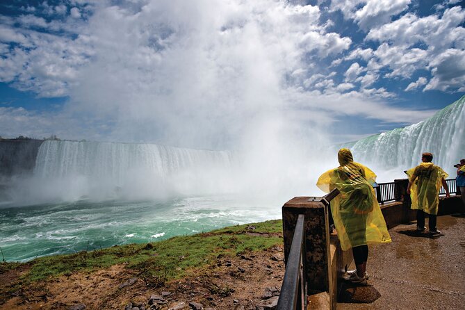 Niagara Falls Day Tour From Toronto Airport Hotels - Common questions