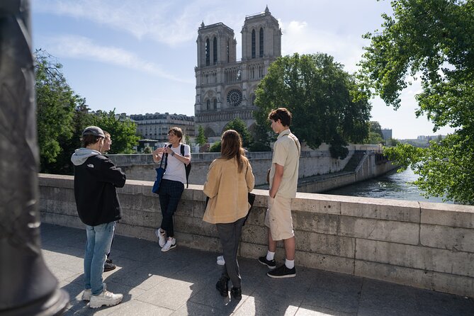 Paris Iconic Neighborhoods Guided Walking Tour - Common questions