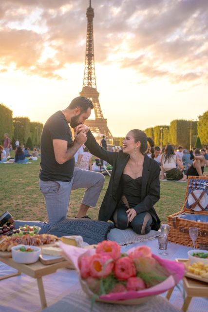 Paris: Picnic Experience in Front of the Eiffel Tower - Booking Details