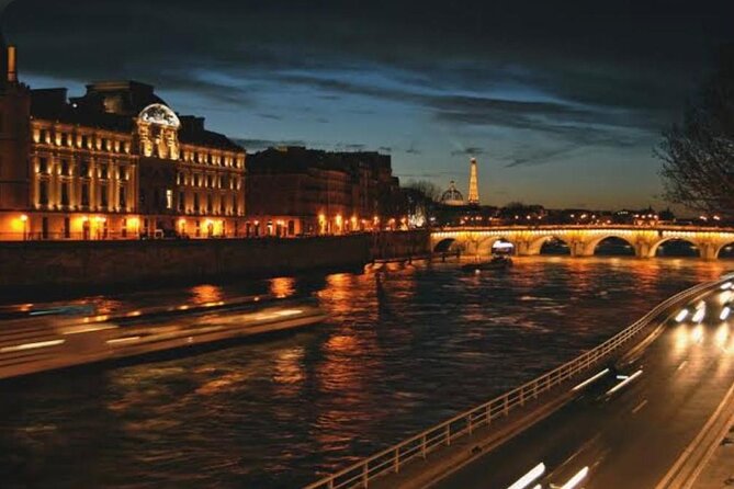 Private Night Tour in Paris With Hotel Pickup - Common questions