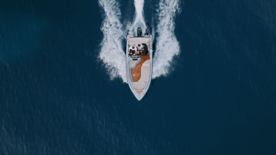Santorini: Rent a Boat - License Free - Important Info